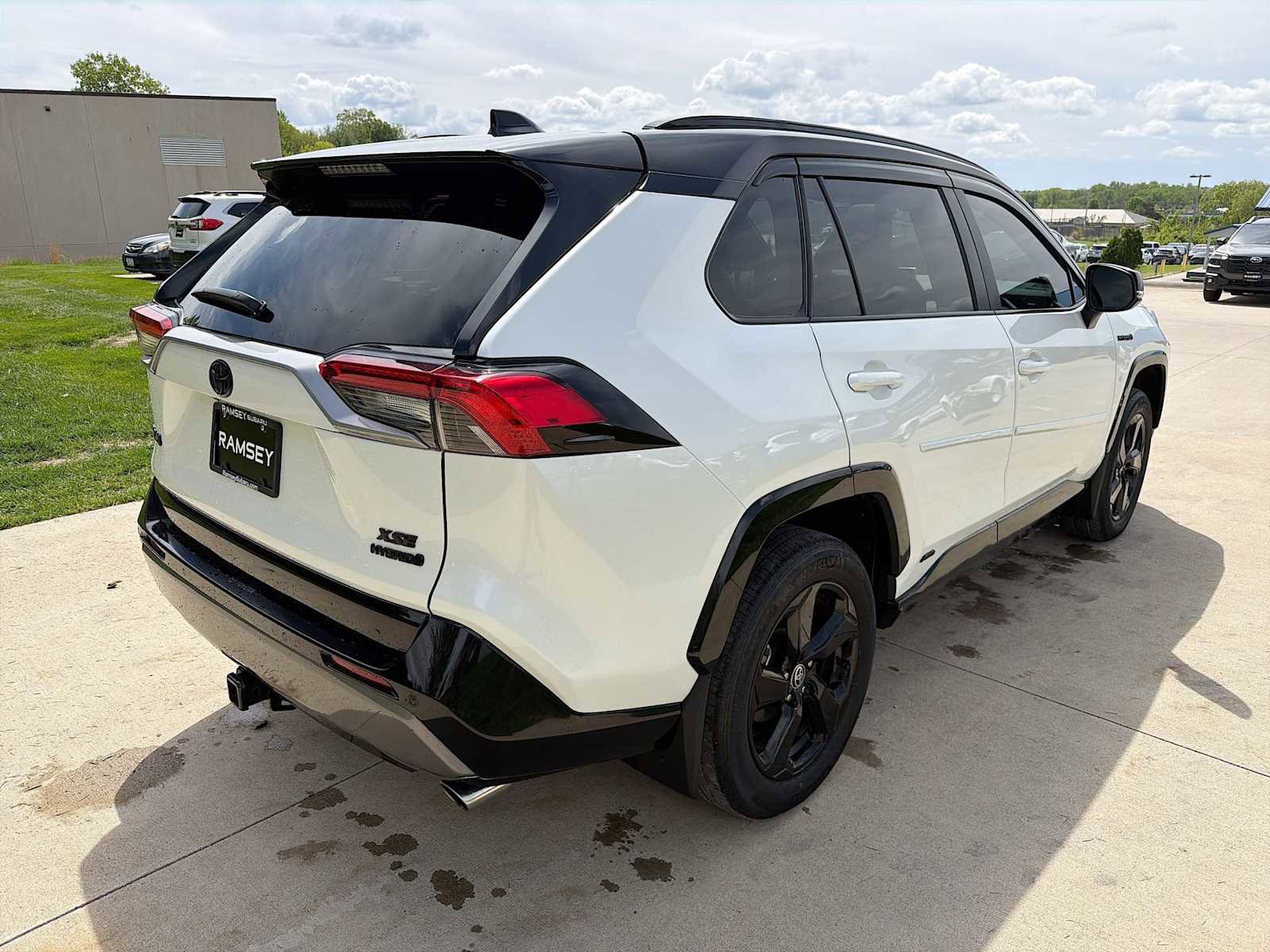 Used 2021 Toyota RAV4 XSE AWD/4WD image 6