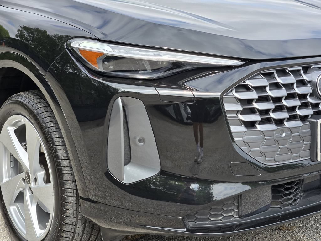Certified 2025 Audi Q5 Premium Plus w/ Premium Plus AWD/4WD image 12