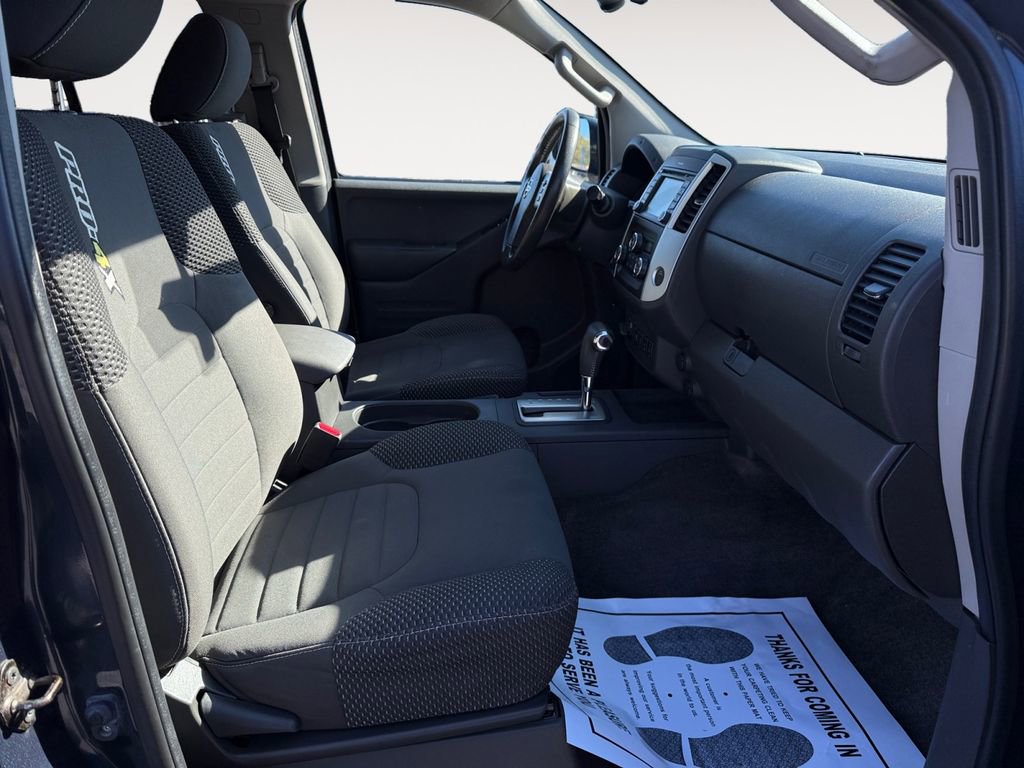 Used 2015 Nissan Frontier PRO-4X image 16