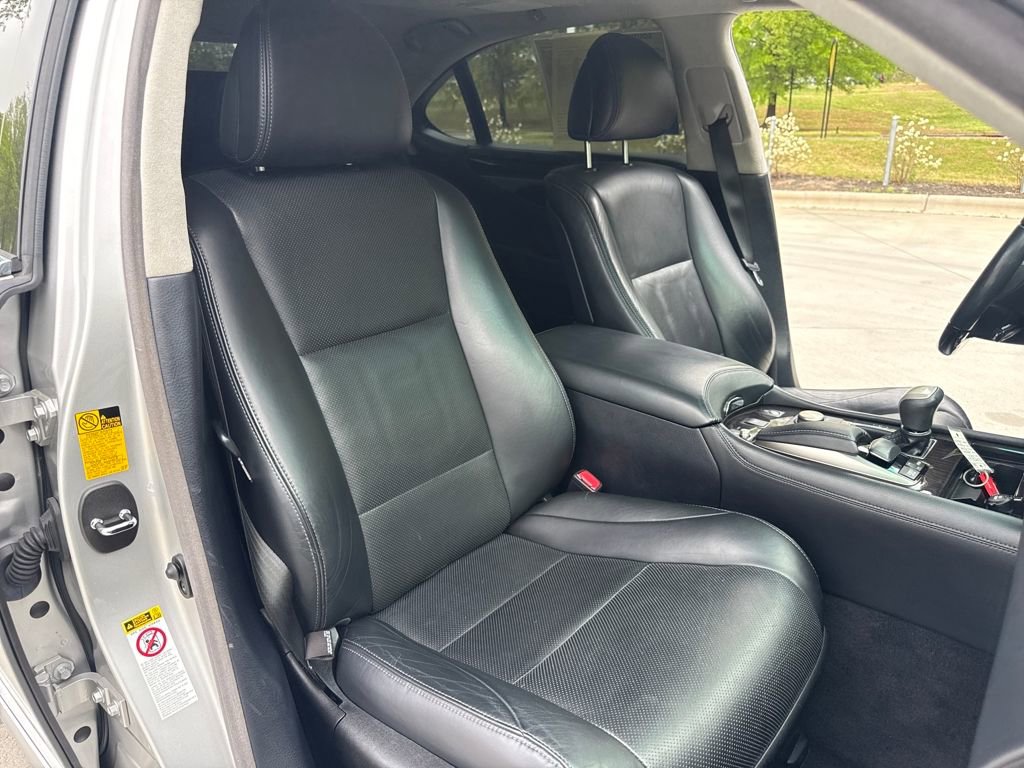 Used 2013 Lexus LS 460 L w/ Preferred Accessory Package image 33