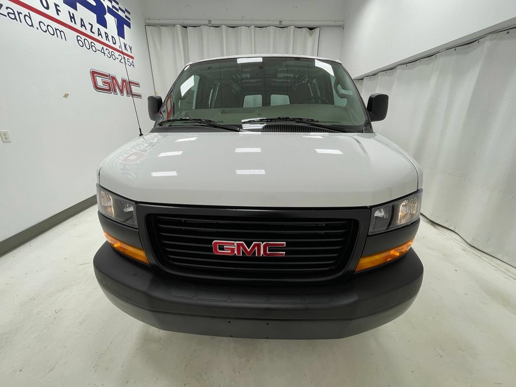 New 2026 GMC Savana 2500 RWD image 2