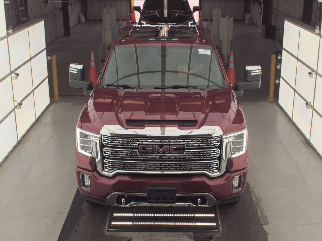 Used 2021 GMC Sierra 3500 Denali w/ Denali Ultimate Package image 2