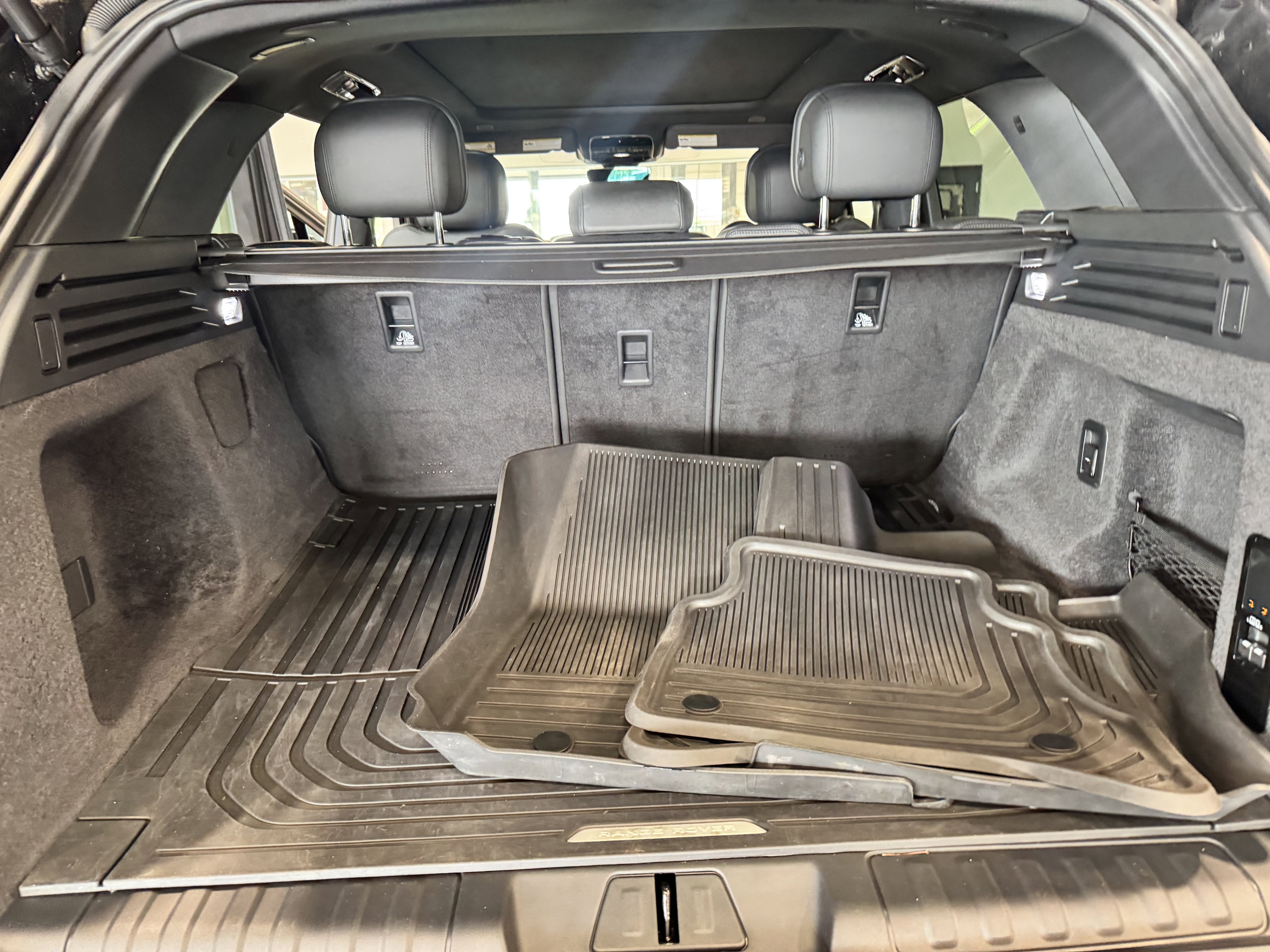 Used 2023 Land Rover Range Rover Sport SE Dynamic AWD/4WD image 13