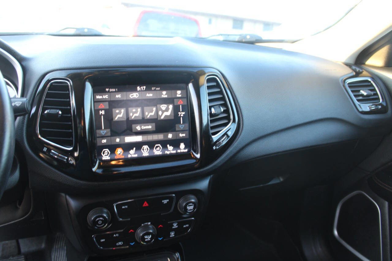 Used 2018 Jeep Compass Limited image 11