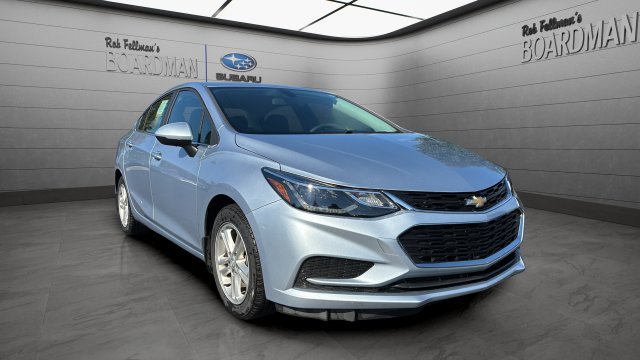 Used 2017 Chevrolet Cruze LT w/ Convenience Package FWD image 2
