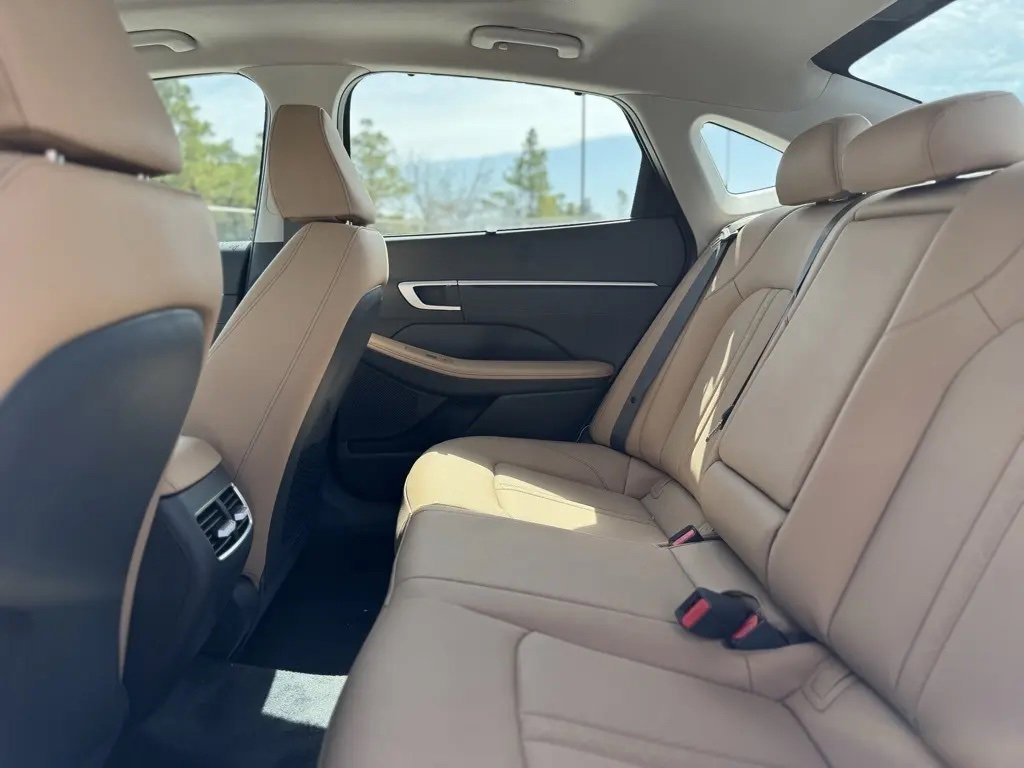 New 2025 Hyundai Sonata Limited image 16