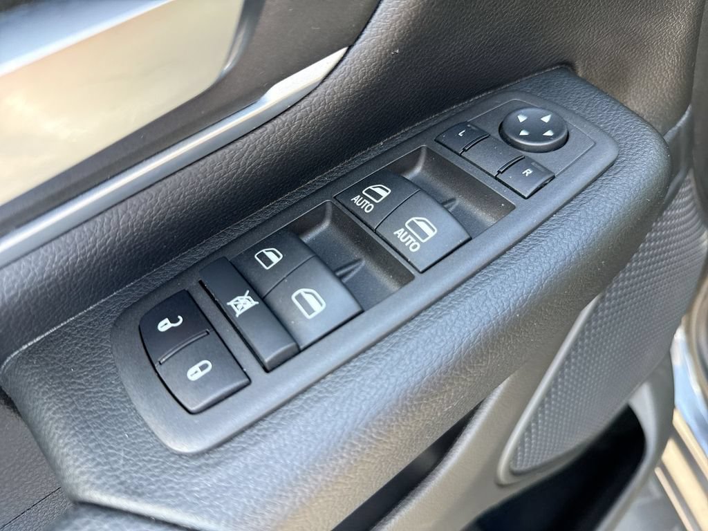 Used 2022 RAM 1500 Big Horn w/ Night Edition RWD image 13