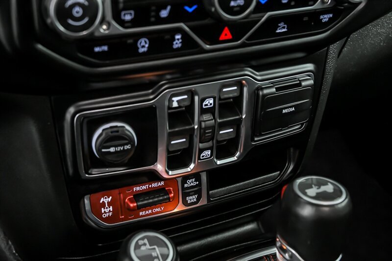Used 2021 Jeep Wrangler Unlimited Rubicon AWD/4WD image 30