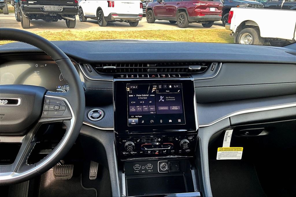 New 2025 Jeep Grand Cherokee 4WD image 7