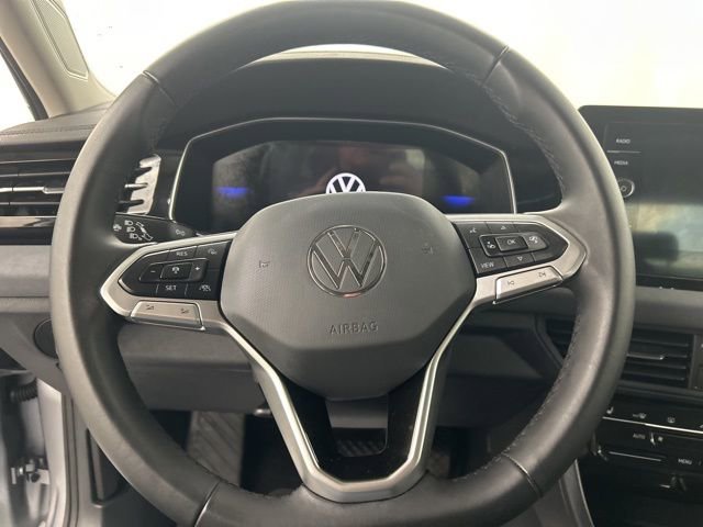 Used 2025 Volkswagen Jetta SE w/ Sunroof Package image 11