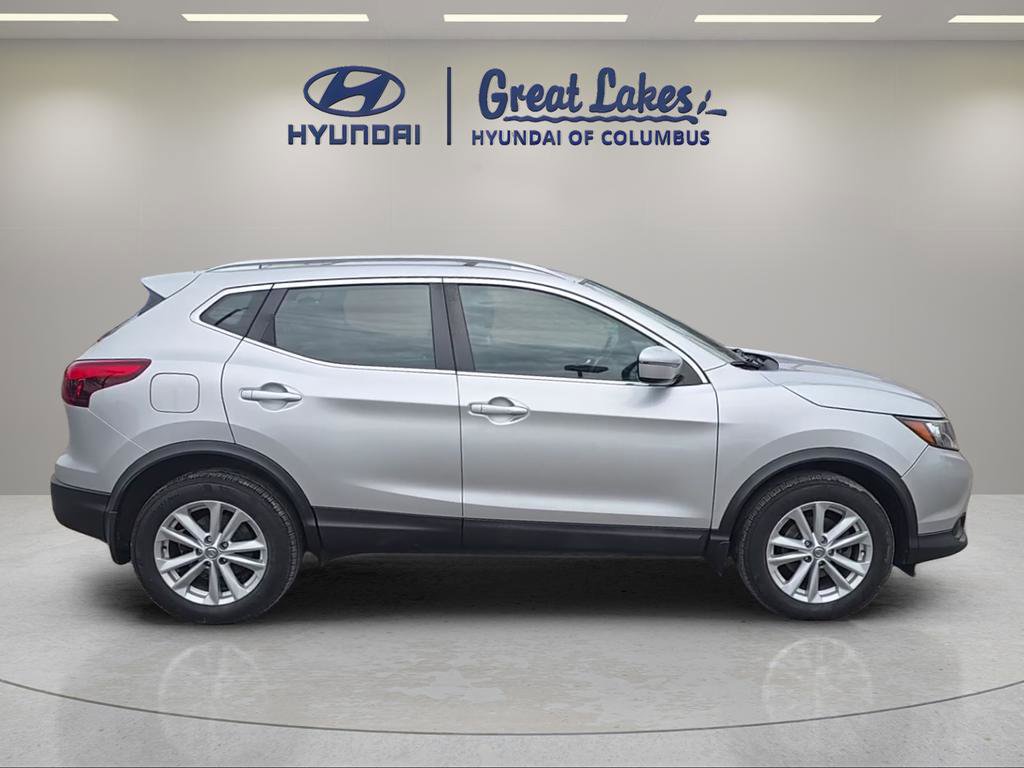 Used 2017 Nissan Rogue Sport SV AWD/4WD image 6
