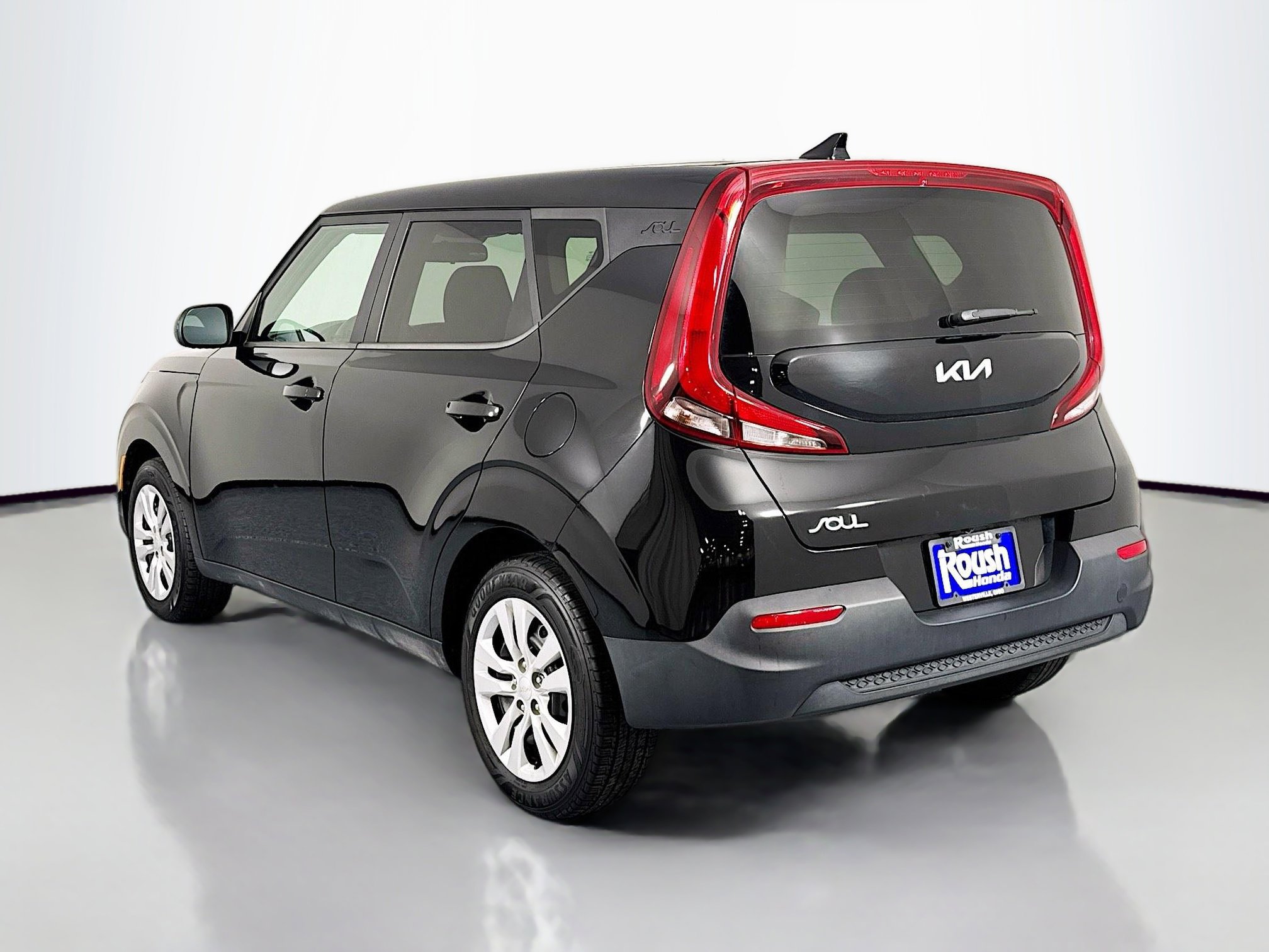 Used 2022 Kia Soul LX image 7
