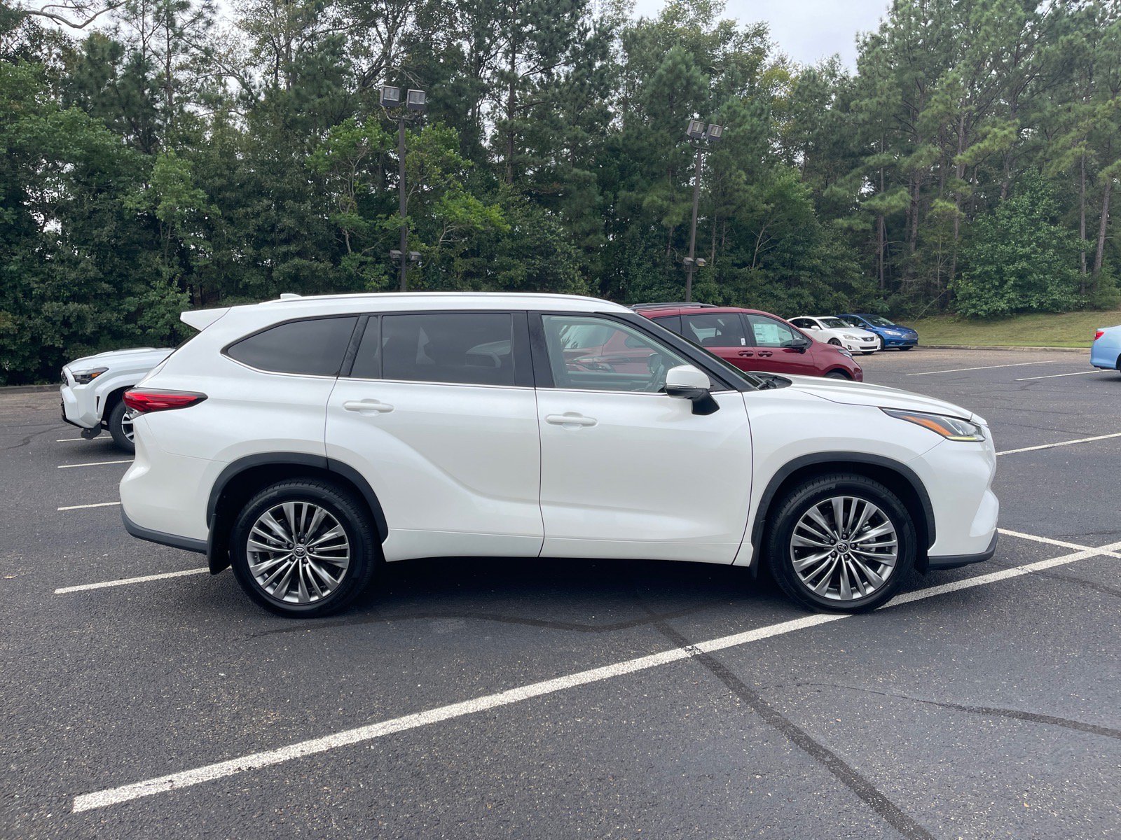 Used 2021 Toyota Highlander Platinum AWD/4WD image 21
