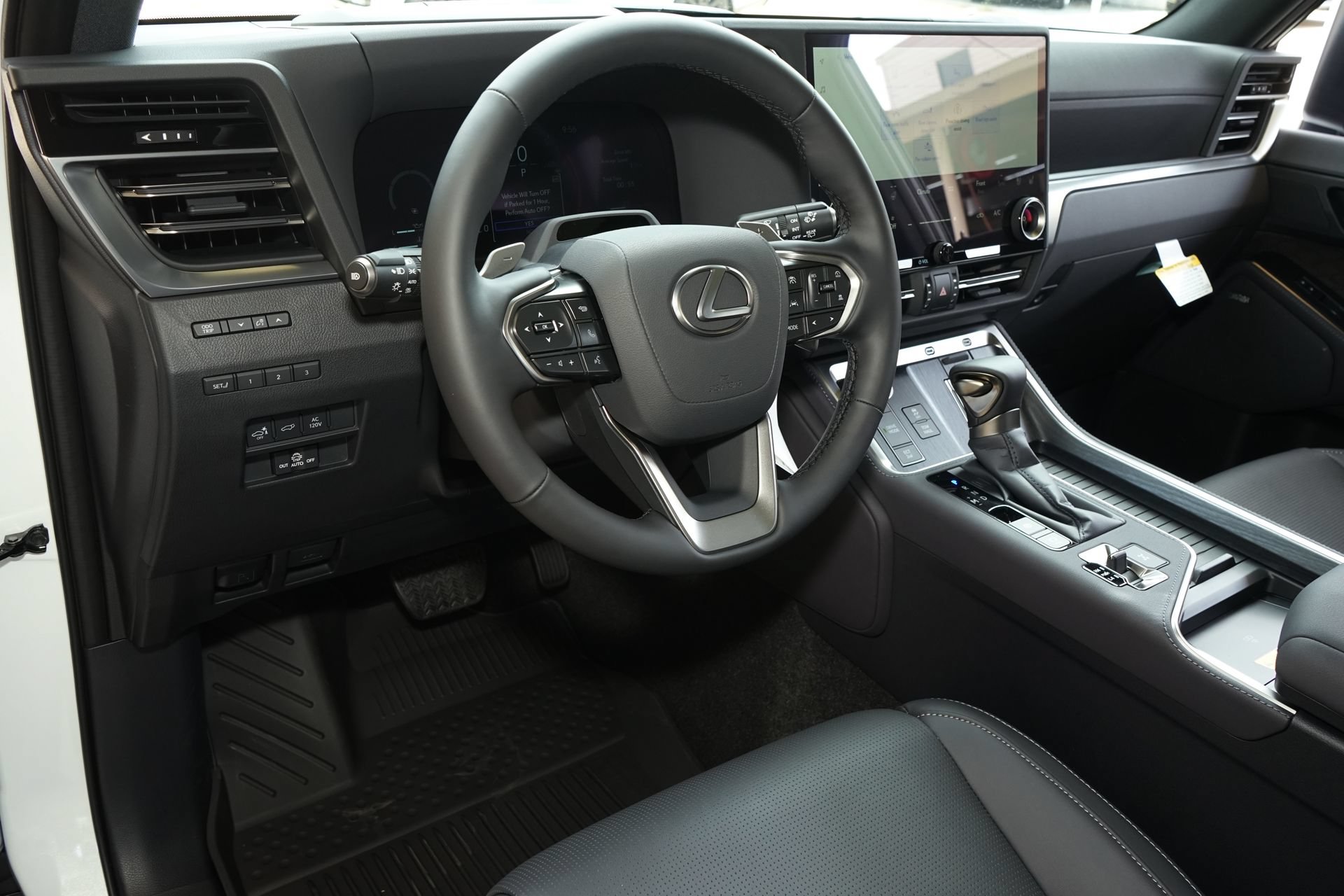 Used 2026 Lexus GX 550 w/ Accessory Package (2T) AWD/4WD image 2