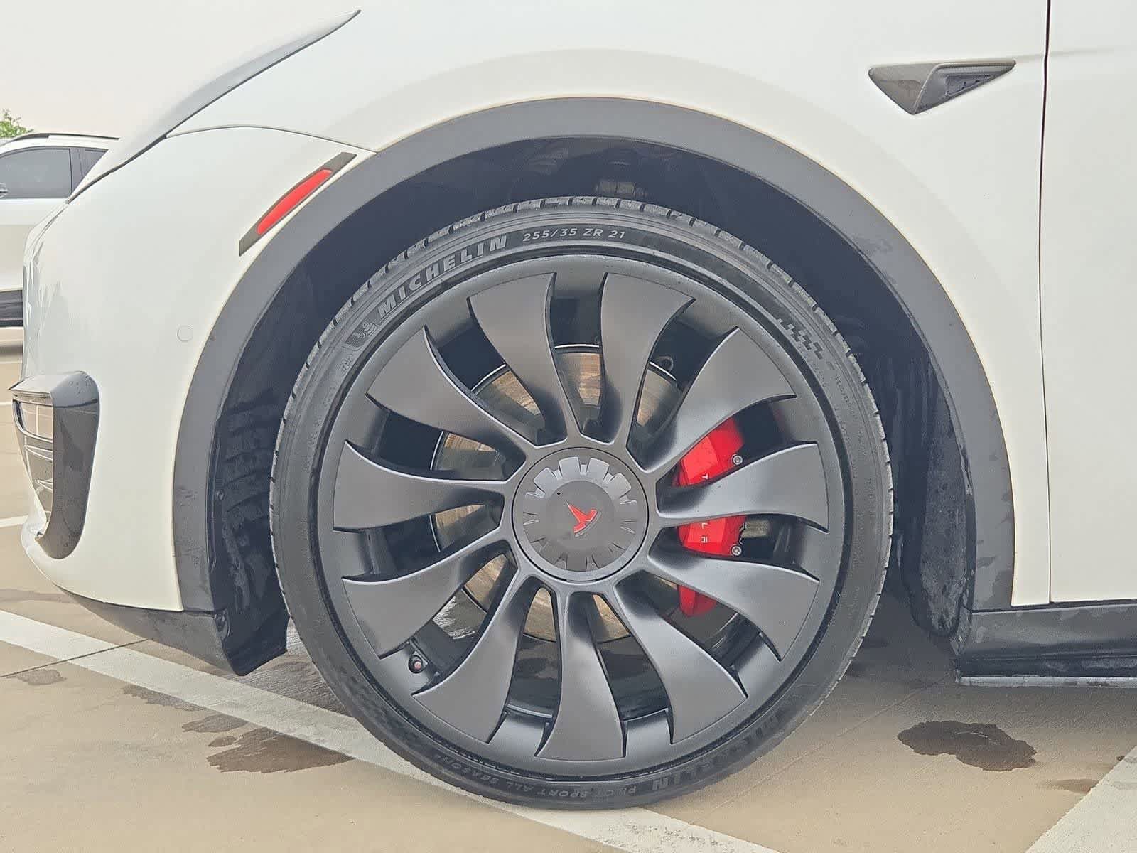 Used 2022 Tesla Model Y Performance AWD/4WD image 12