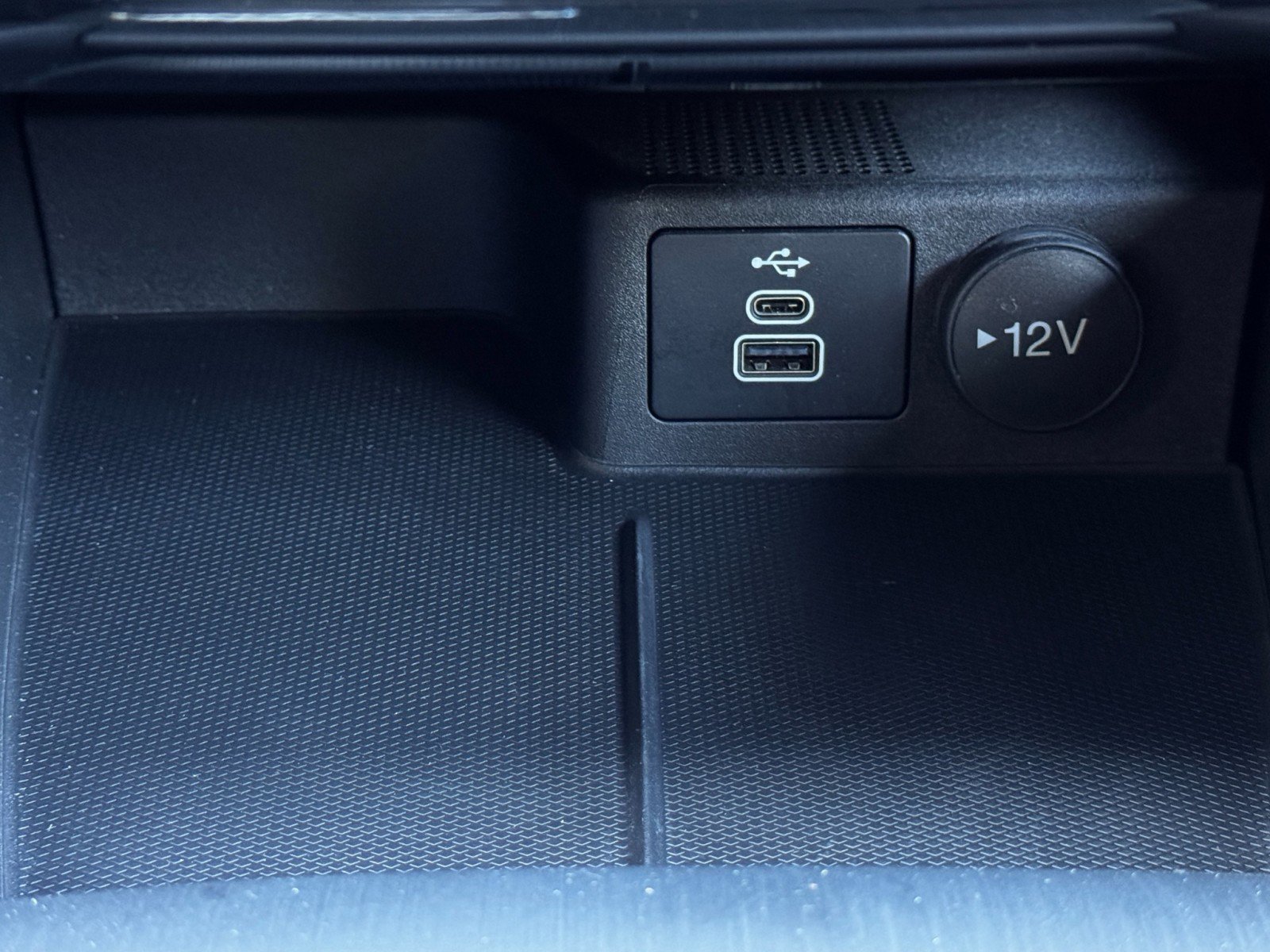 Used 2024 Ford Escape ST-Line w/ Tech Pack #1 image 28