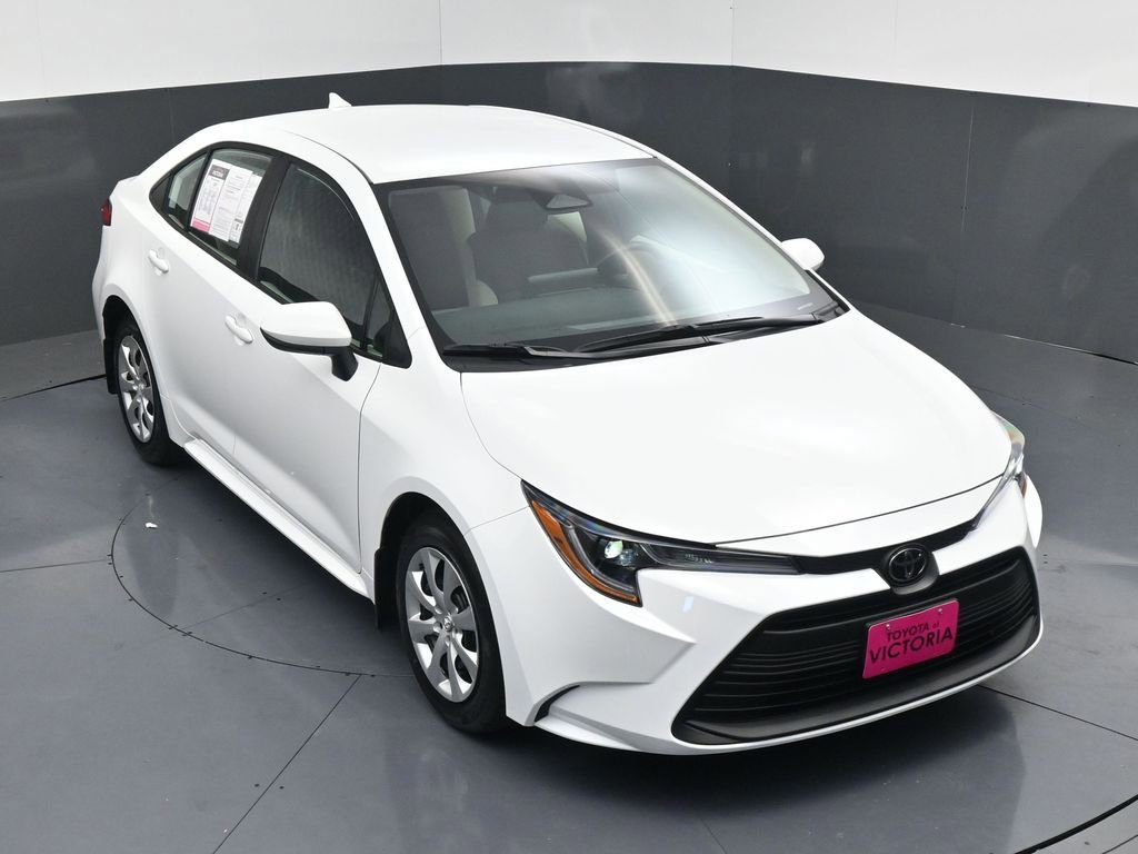 Used 2025 Toyota Corolla LE image 15