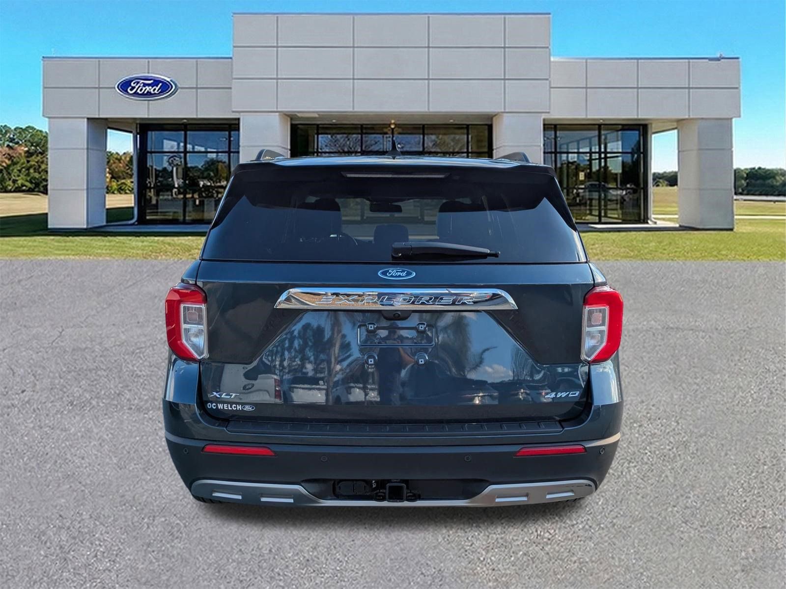 Certified 2023 Ford Explorer XLT w/ Equipment Group 202A image 5