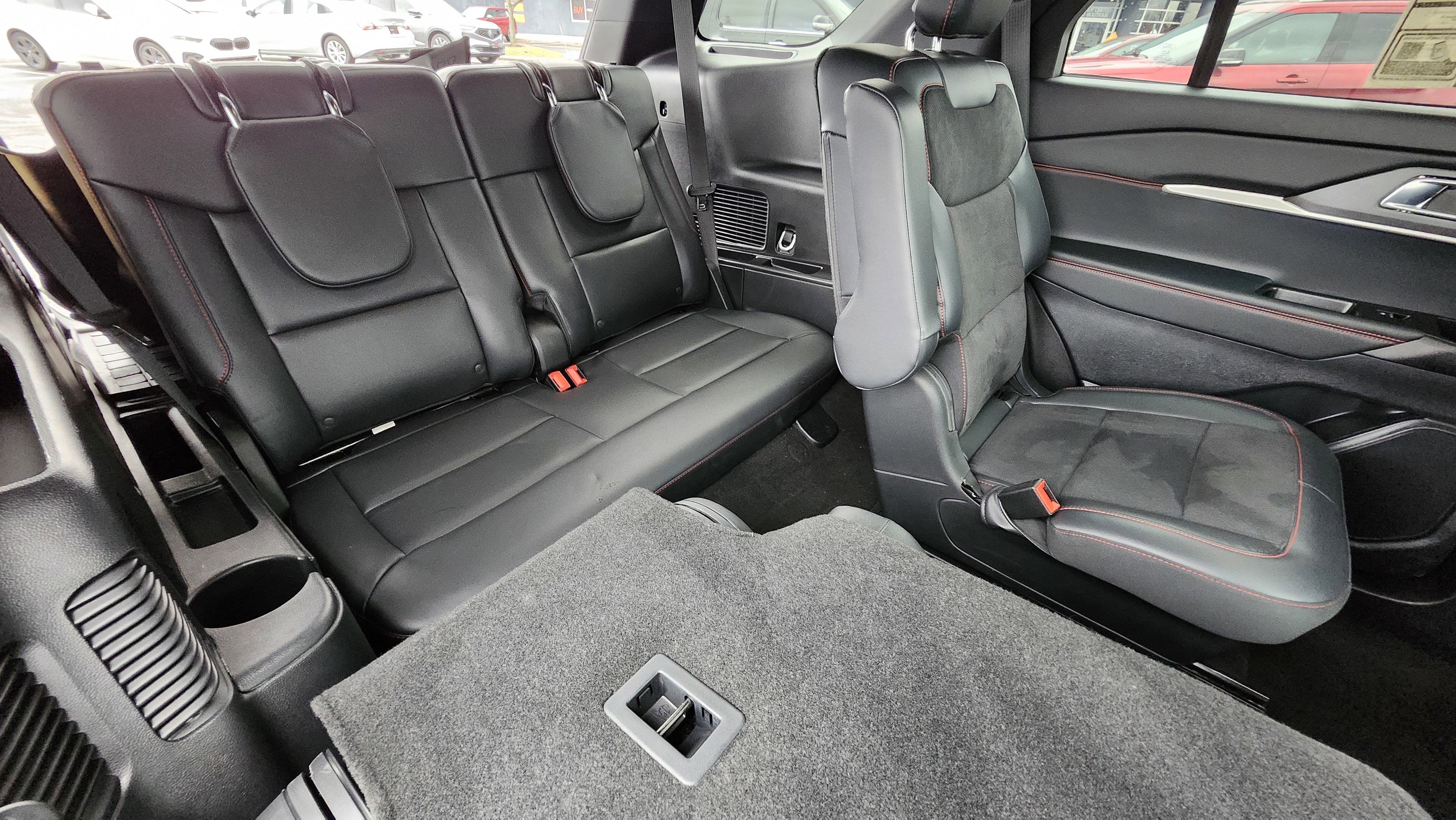 Used 2025 Ford Explorer ST w/ Sun And Sound Package image 23