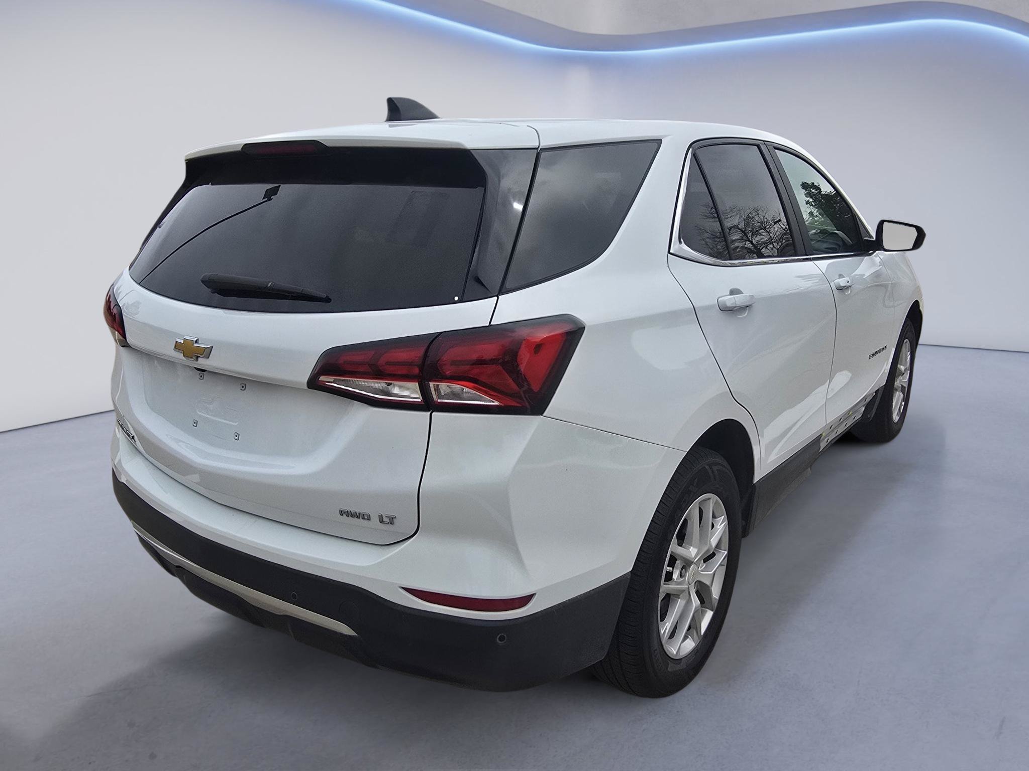 Used 2024 Chevrolet Equinox LT AWD/4WD image 6