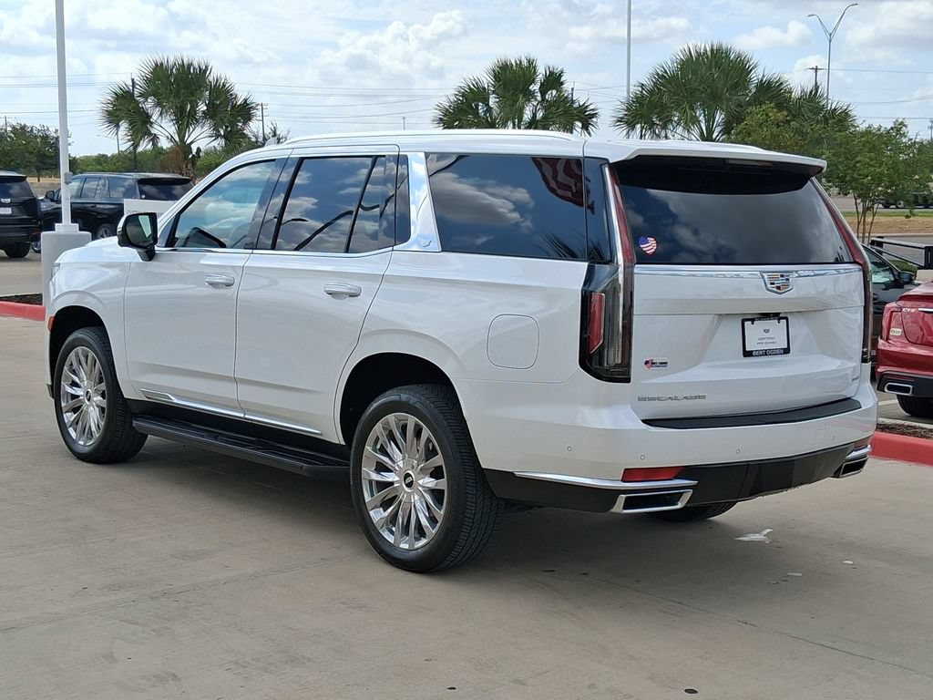 Used 2024 Cadillac Escalade Premium Luxury RWD image 4