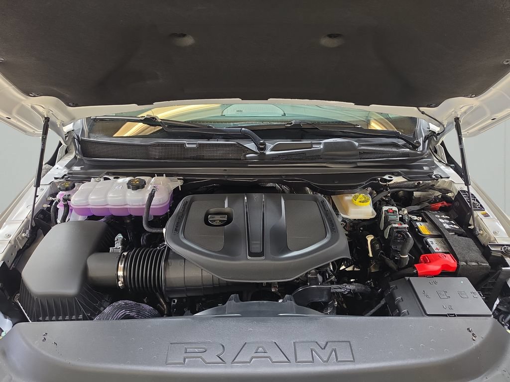 New 2027 RAM 1500 Laramie w/ Night Edition AWD/4WD image 10