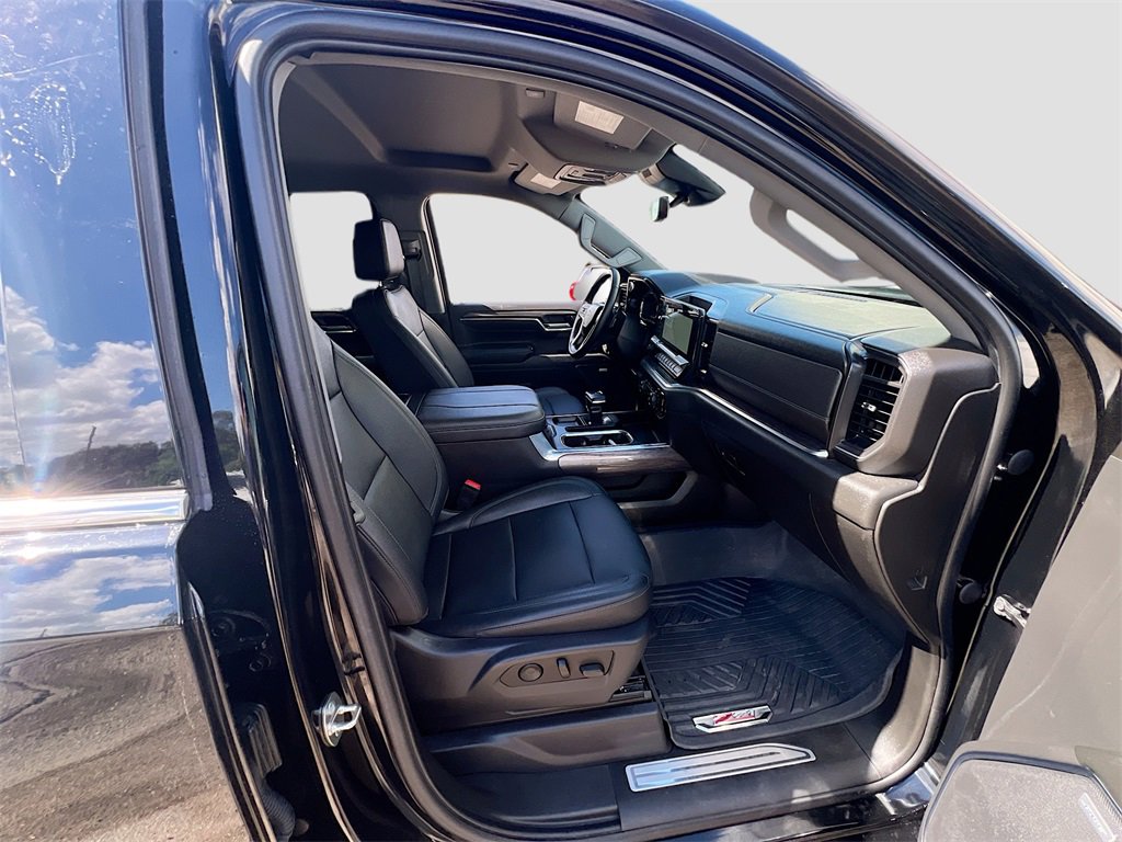 Used 2024 Chevrolet Silverado 1500 LTZ image 29