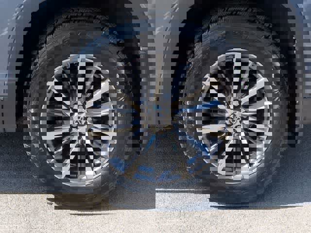 Used 2019 Toyota Highlander XLE image 14