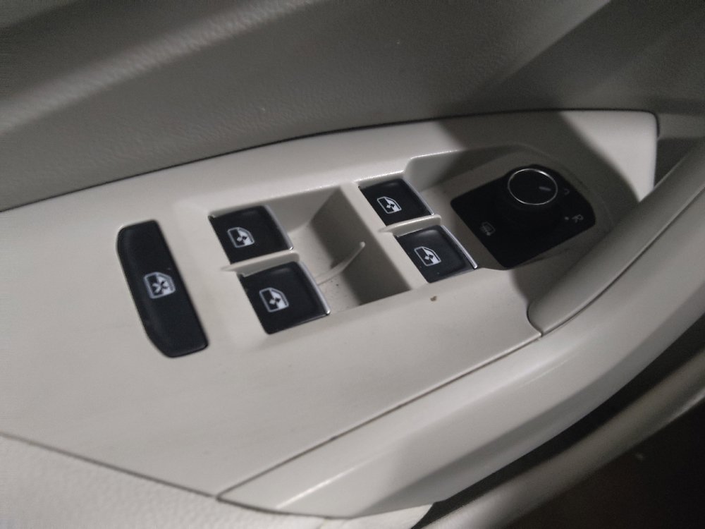 Used 2025 Volkswagen Jetta S FWD image 27