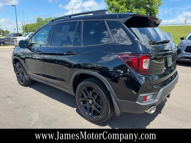 Used 2025 Honda Passport Black Edition image 9