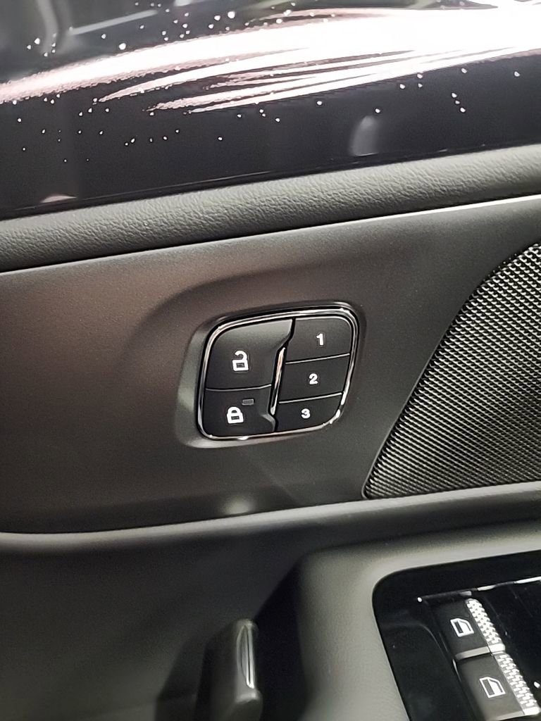 New 2026 Lincoln Nautilus Reserve w/ Jet Appearance Package image 23