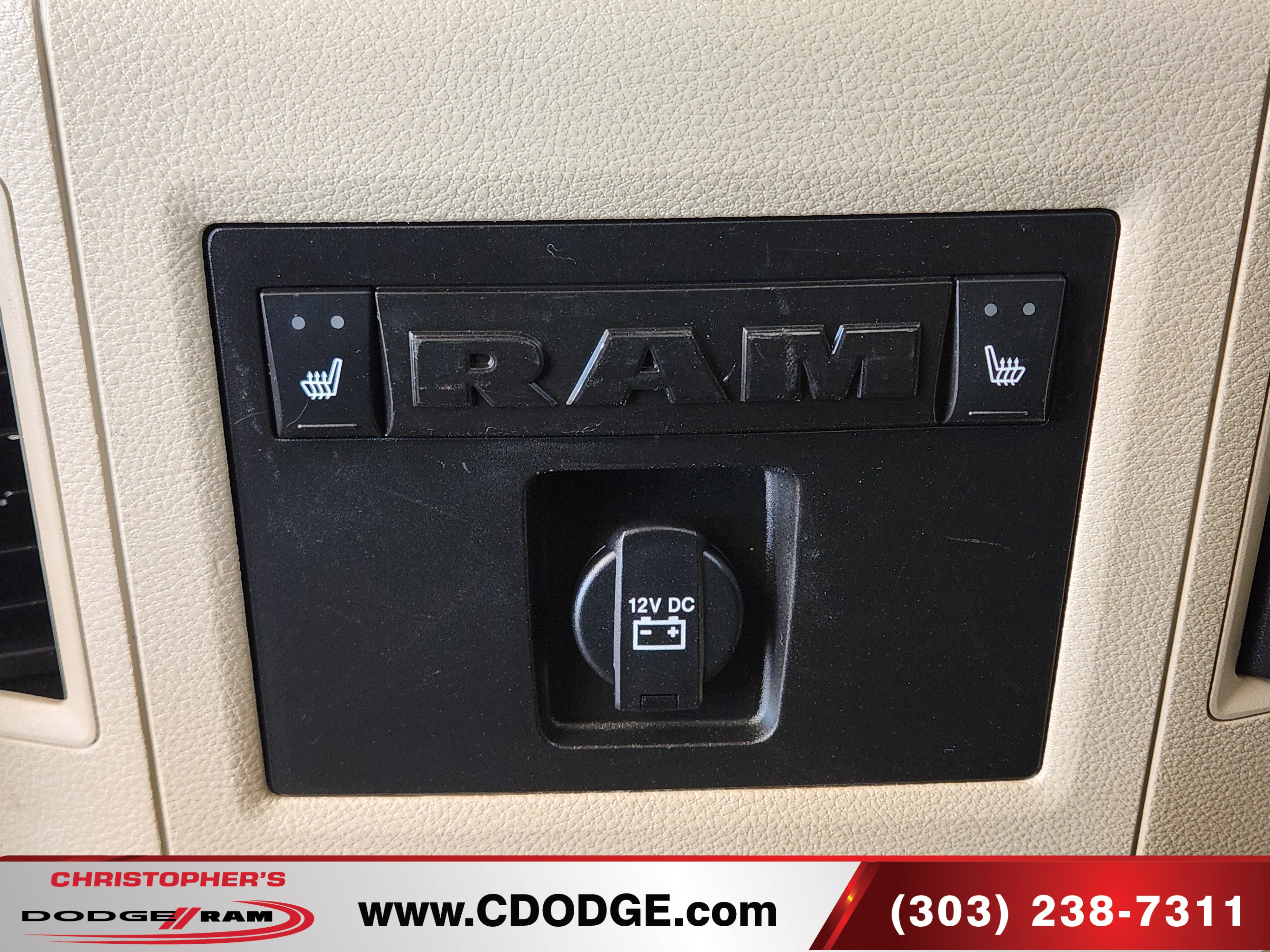Used 2017 RAM 1500 Laramie w/ Convenience Group AWD/4WD image 33
