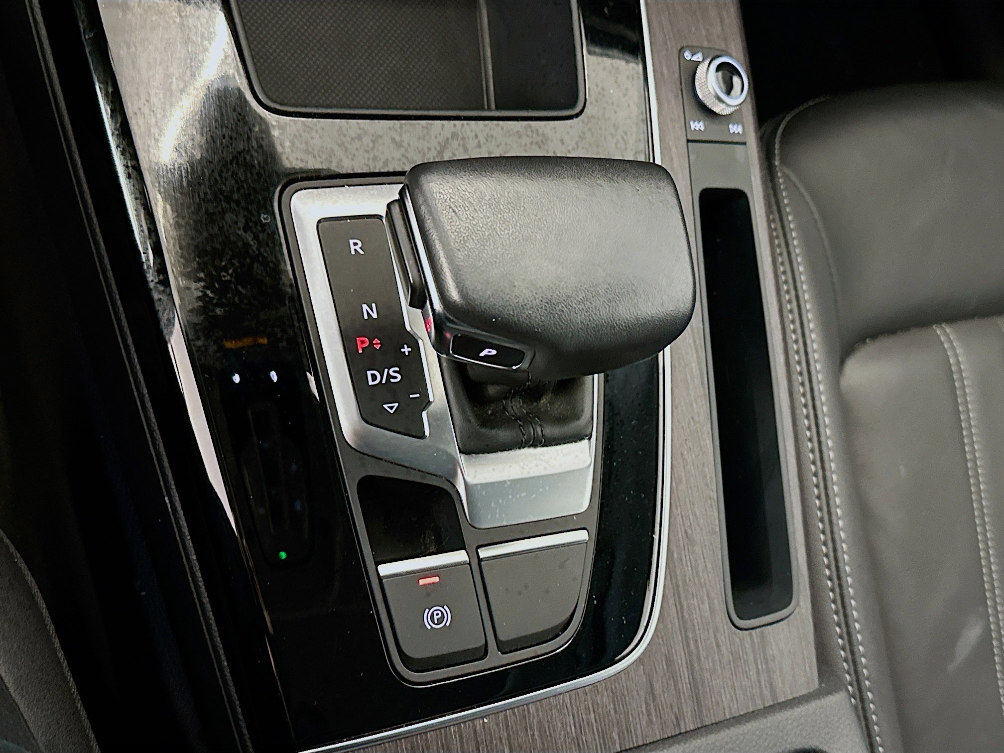 Used 2023 Audi Q5 2.0T Premium w/ Convenience Package image 25