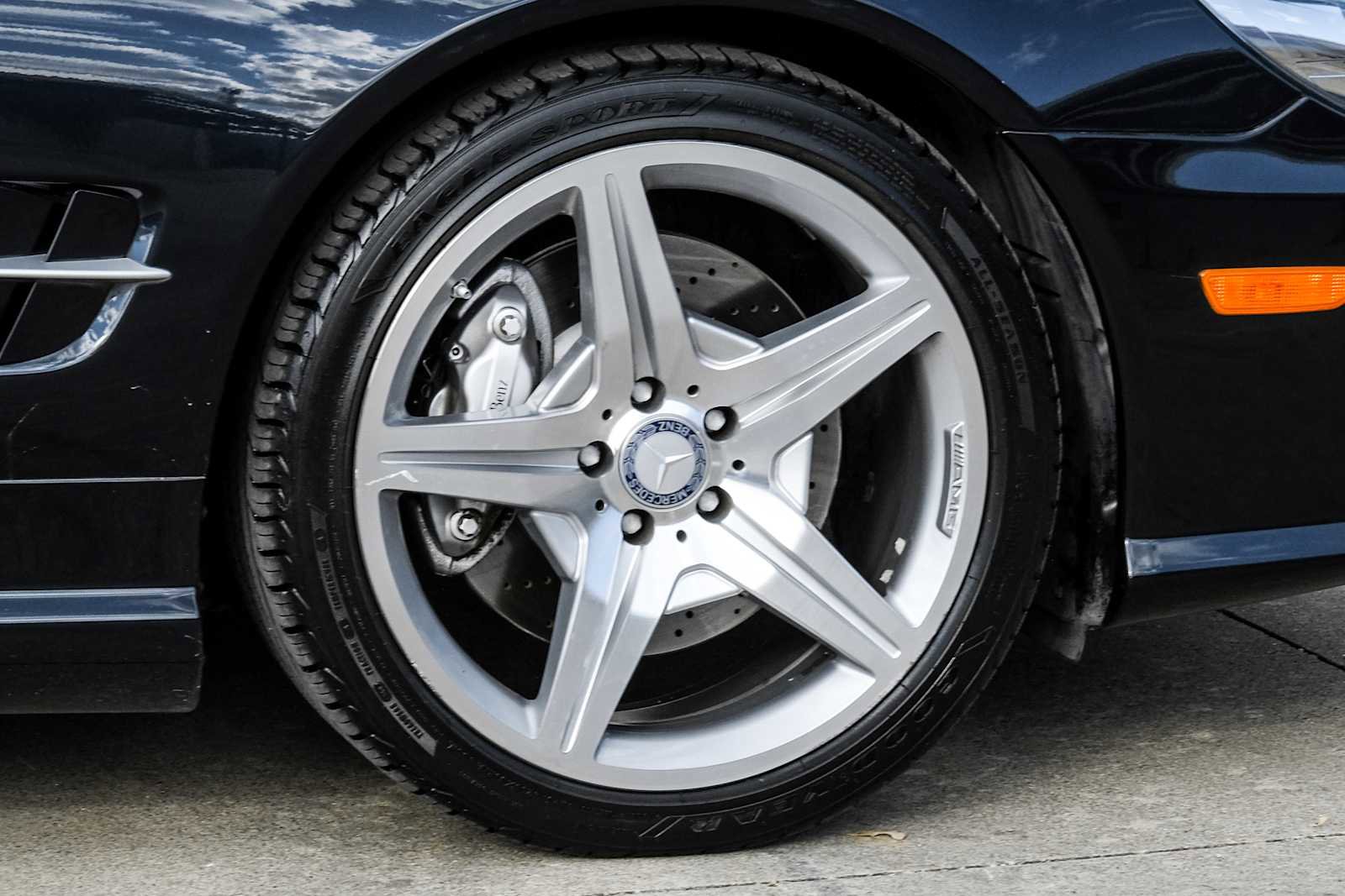 Used 2011 Mercedes-Benz SL 550 image 50