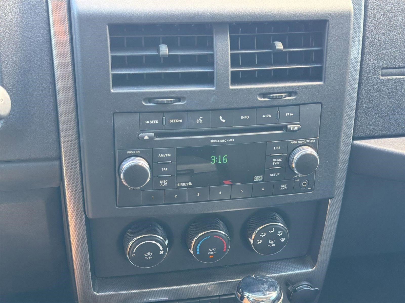 Used 2011 Jeep Liberty Sport image 24