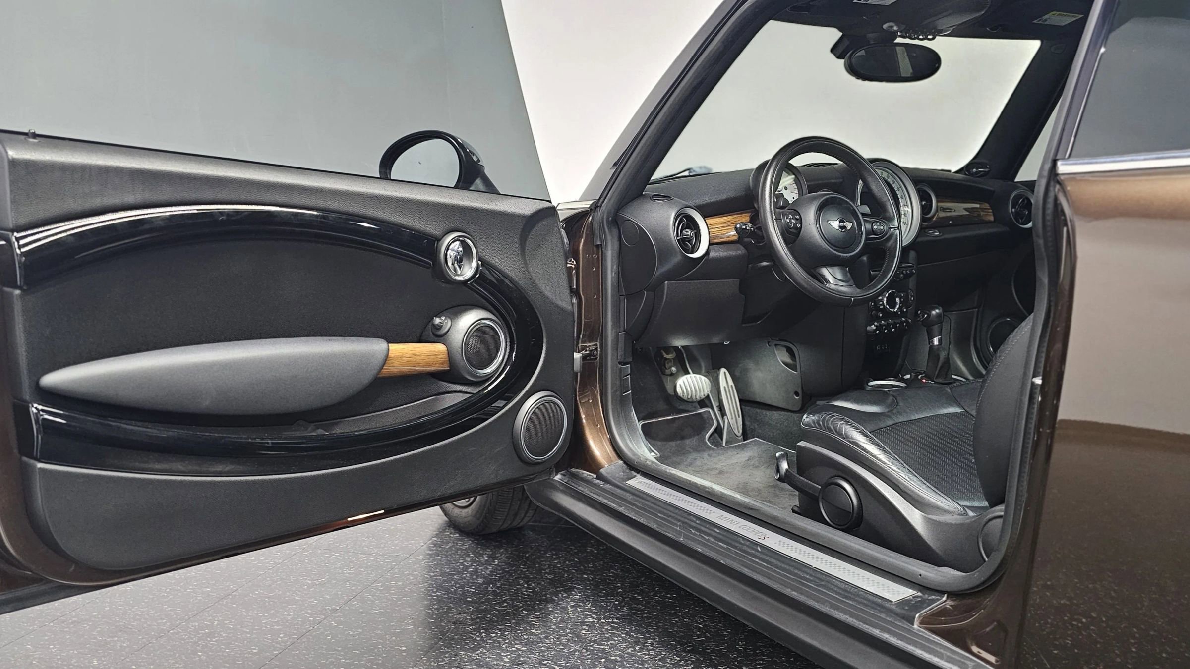 Used 2011 MINI Cooper Clubman S FWD image 12