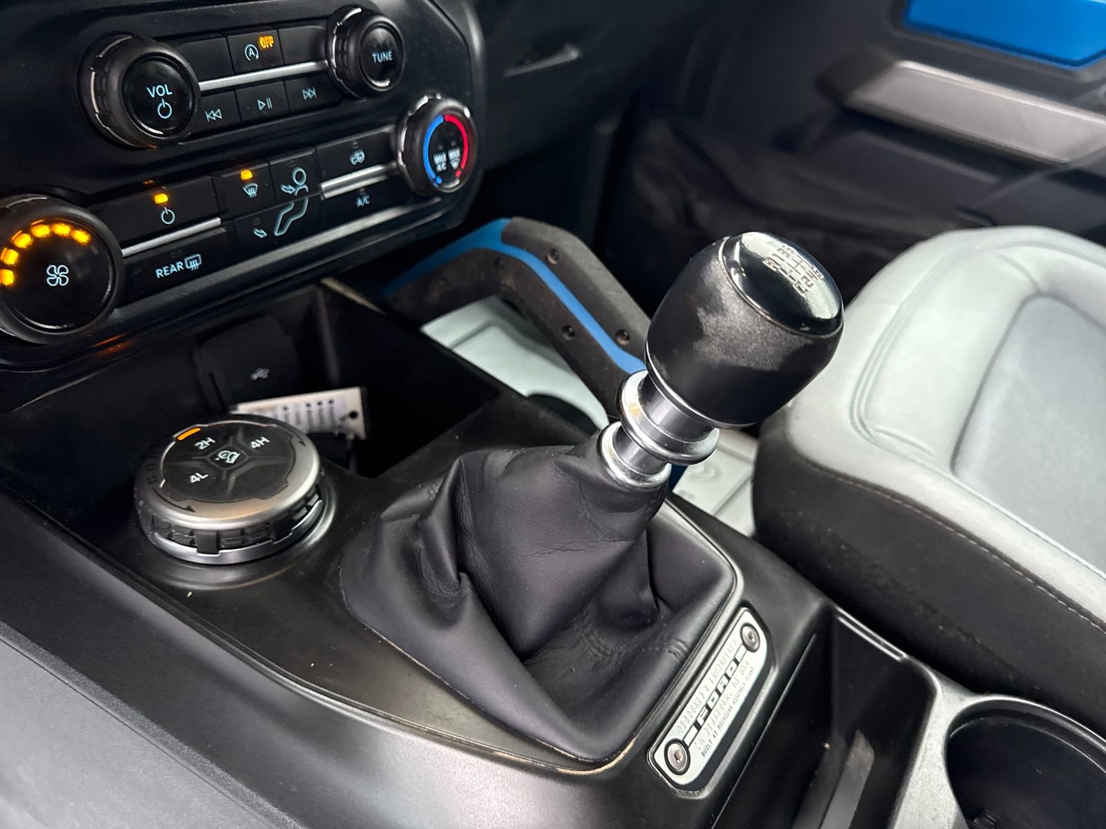 Certified 2022 Ford Bronco Black Diamond image 24