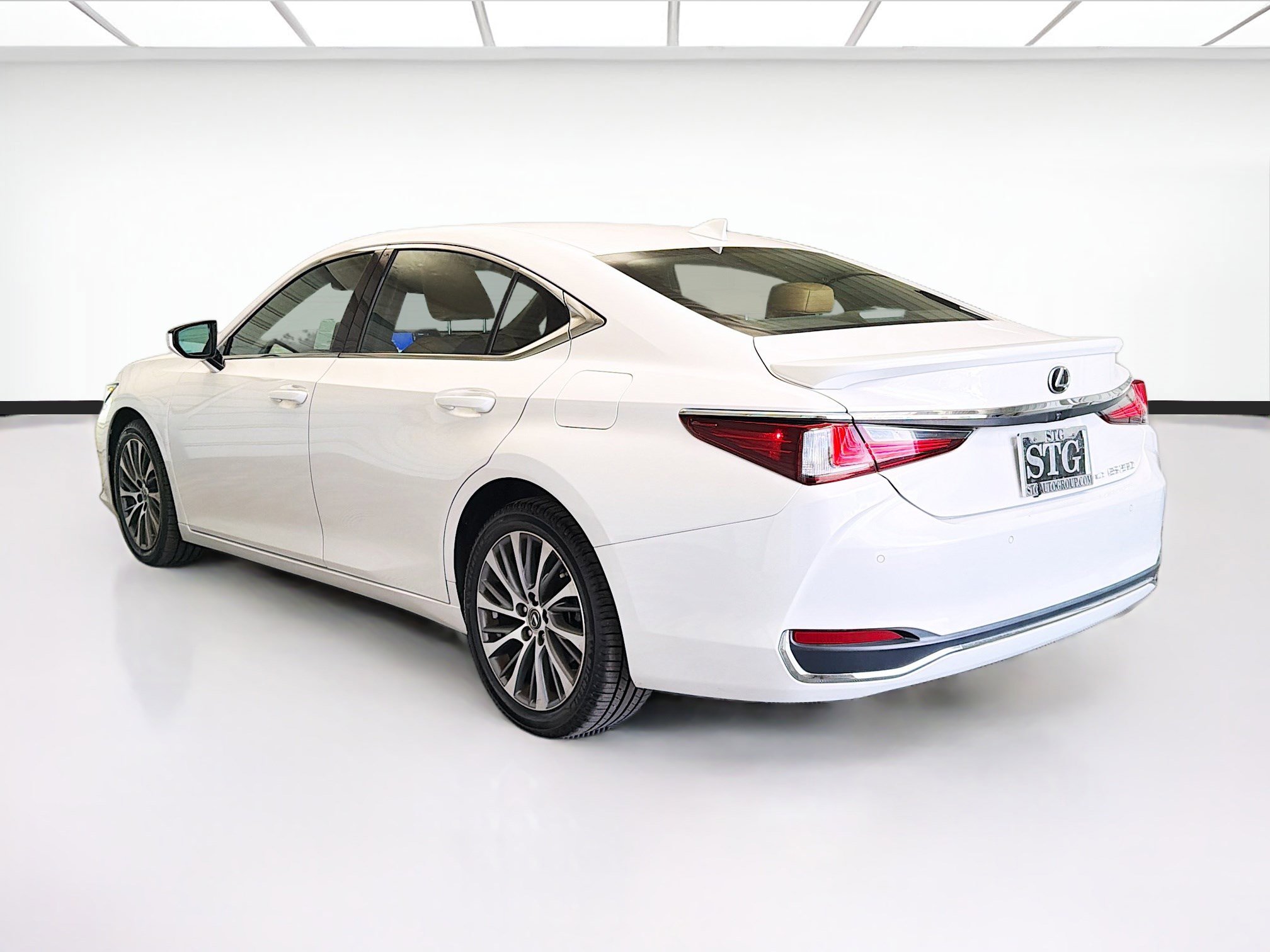 Used 2021 Lexus ES 250 w/ Premium Package image 6