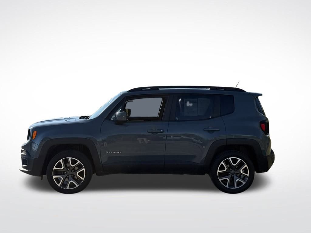 Used 2016 Jeep Renegade Latitude image 2