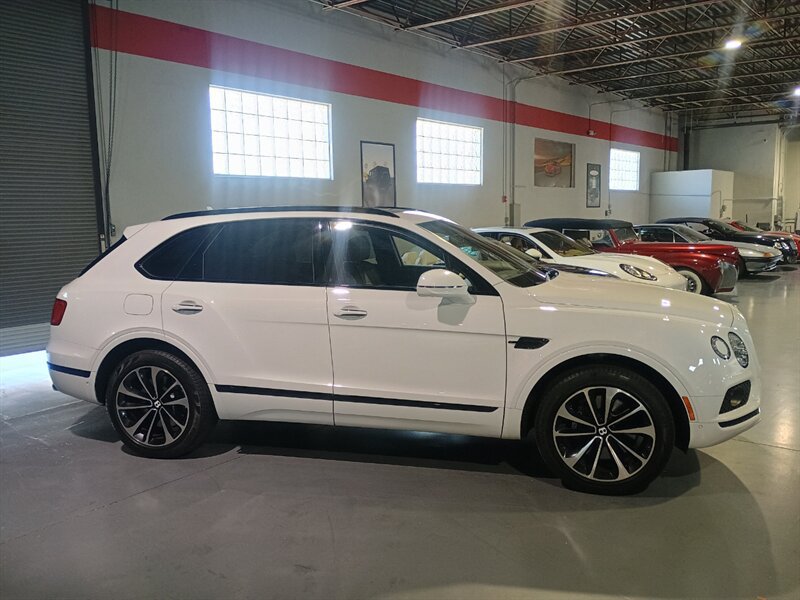 Used 2019 Bentley Bentayga AWD/4WD image 6
