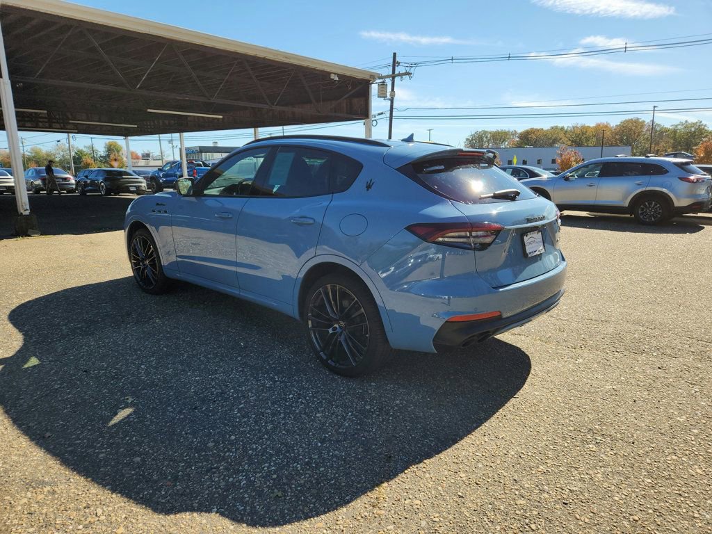 Used 2022 Maserati Levante Modena S image 7