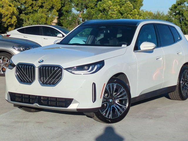 Certified 2025 BMW X3 xDrive30i w/ Convenience Package AWD/4WD image 1