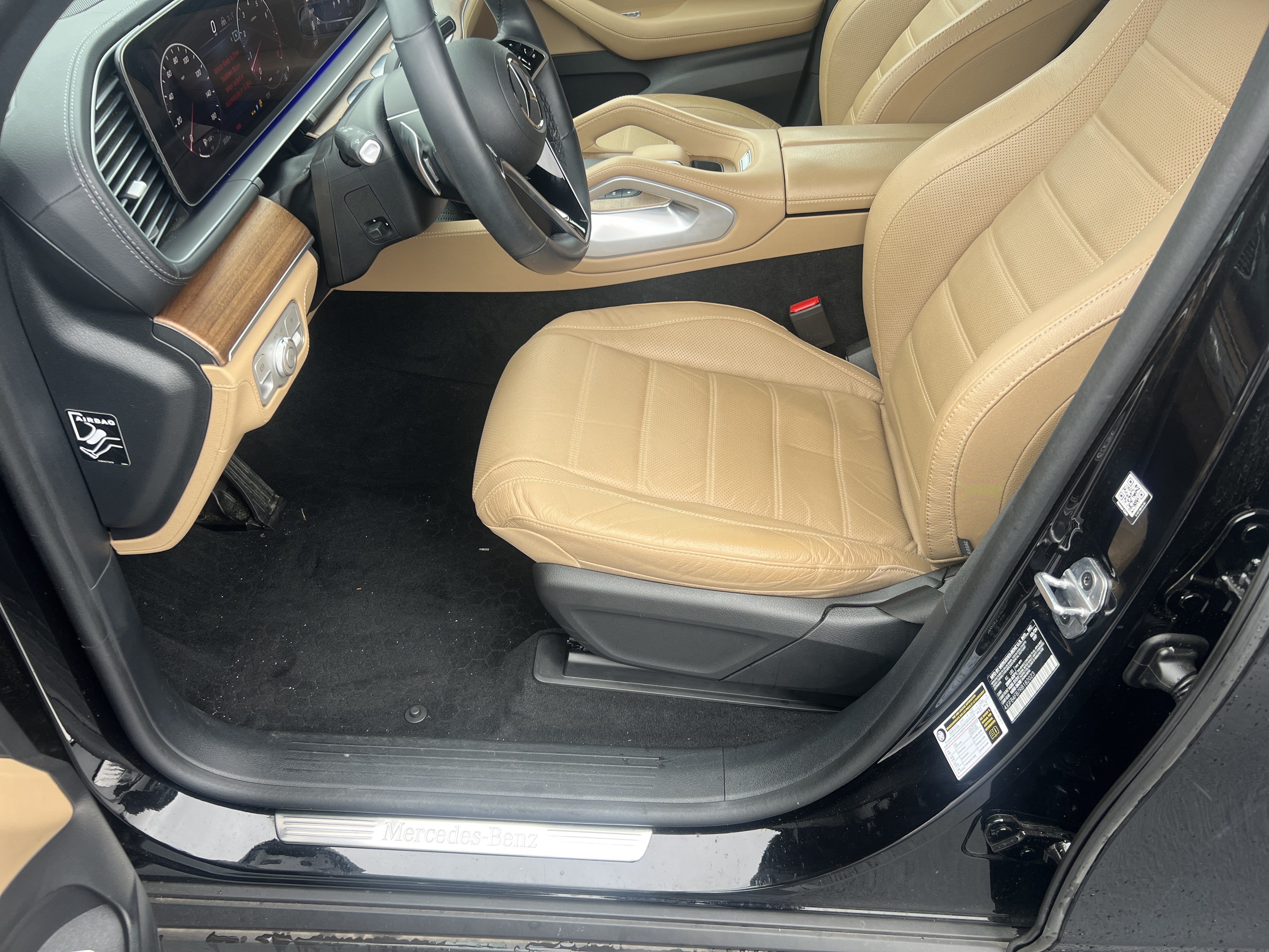 Certified 2024 Mercedes-Benz GLE 350 4MATIC w/ Driver Assistance Package image 16