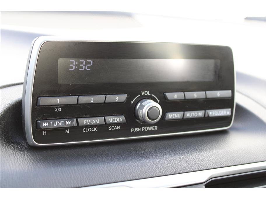 Used 2014 MAZDA MAZDA3 i Touring image 22