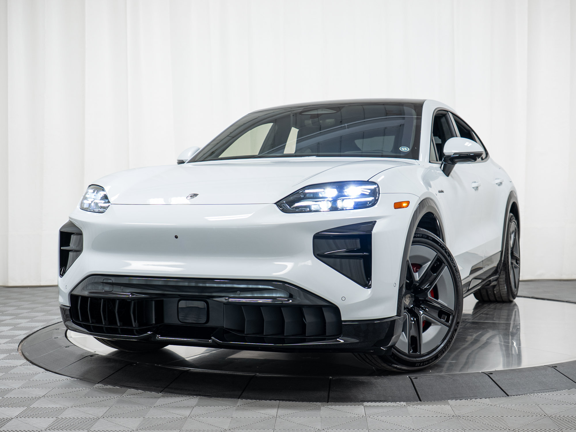 New 2026 Porsche Cayenne Turbo AWD/4WD image 49