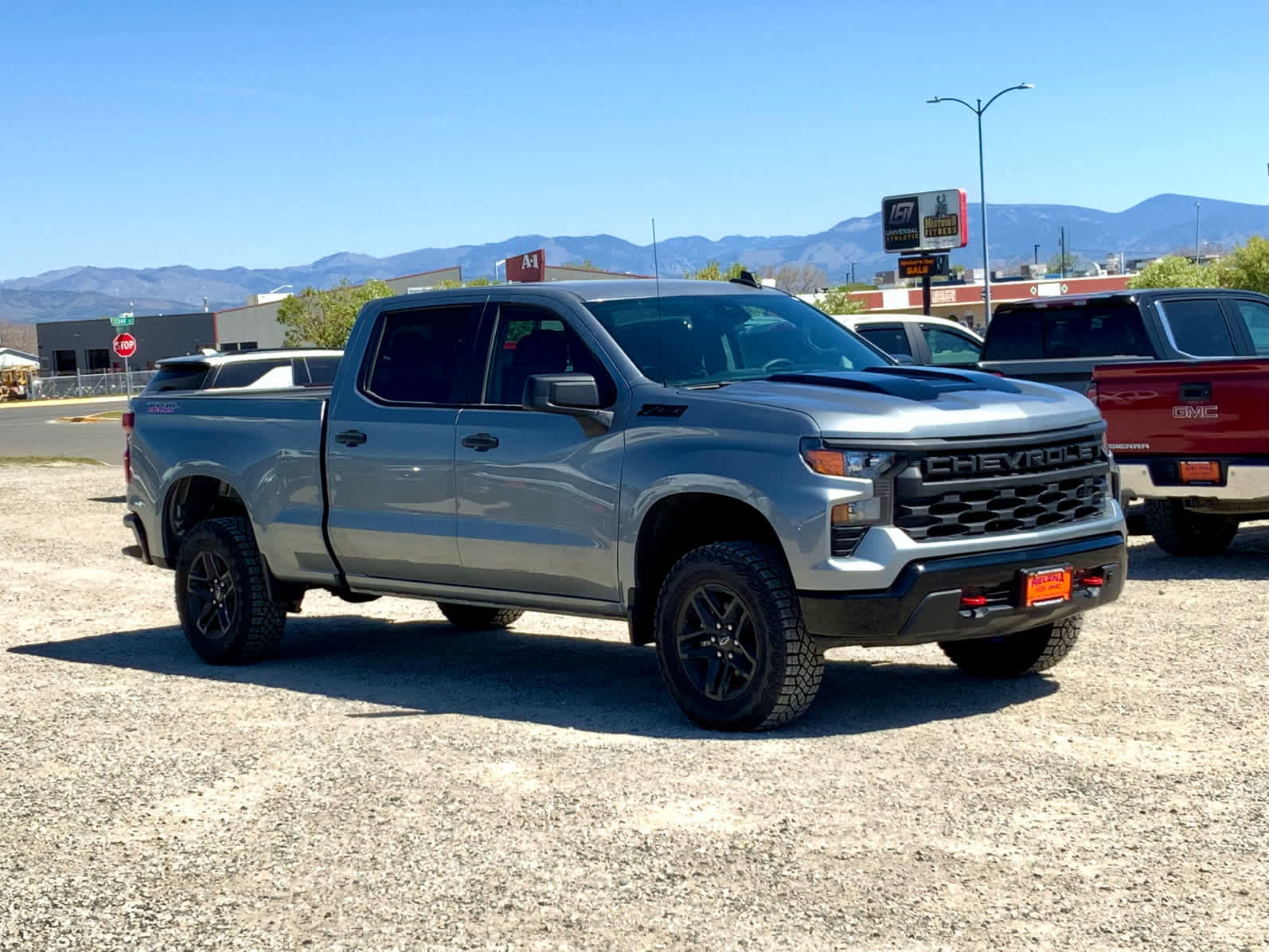New 2026 Chevrolet Silverado 1500 Custom Trail Boss w/ LPO, Dark Essentials Package AWD/4WD image 7