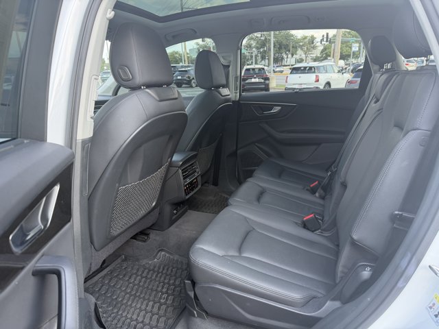 Used 2023 Audi Q7 2.0T Premium Plus w/ Premium Plus Package AWD/4WD image 4