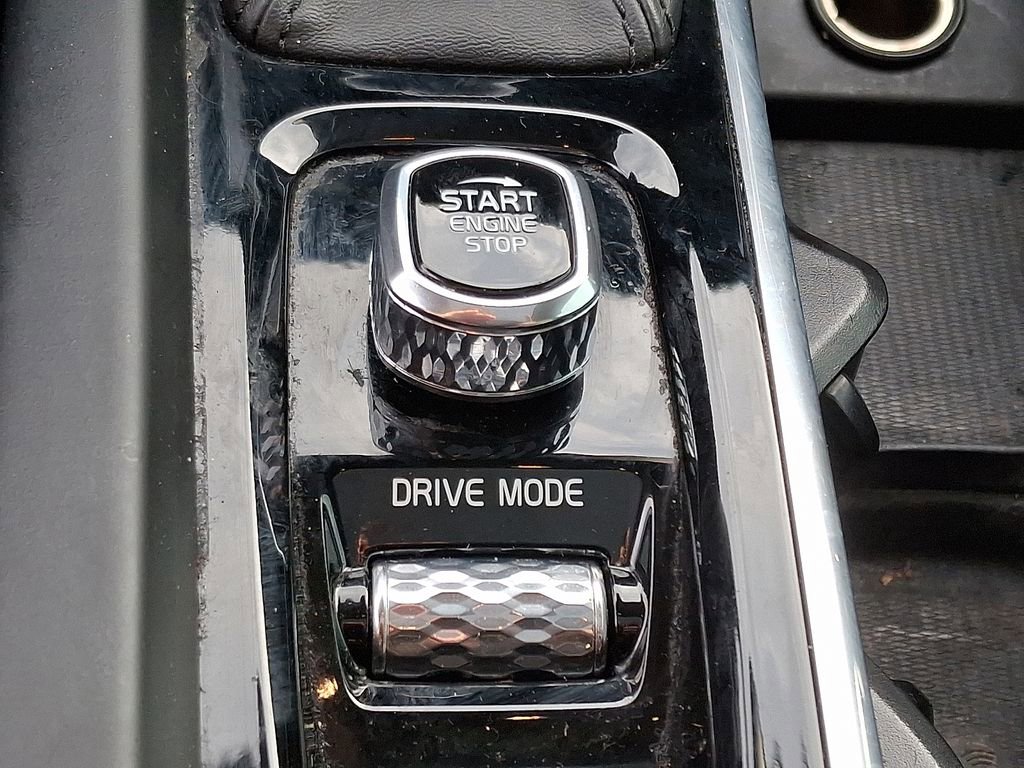 Used 2021 Volvo S60 T5 Inscription image 25