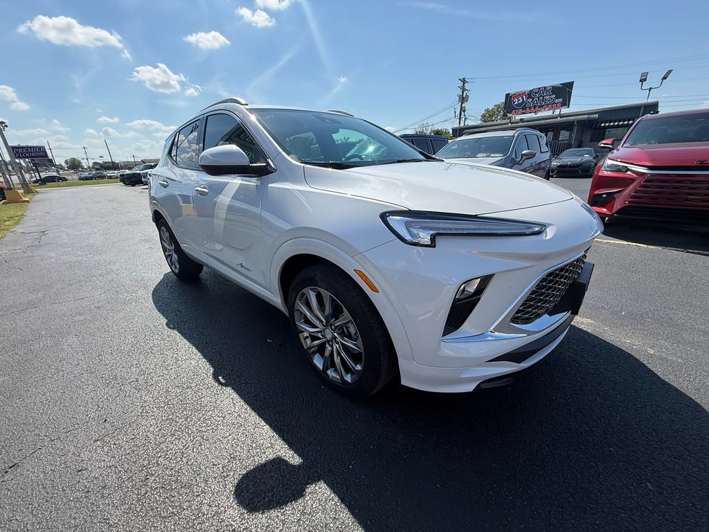 Used 2026 Buick Encore GX Avenir w/ Avenir Convenience Package AWD/4WD image 1
