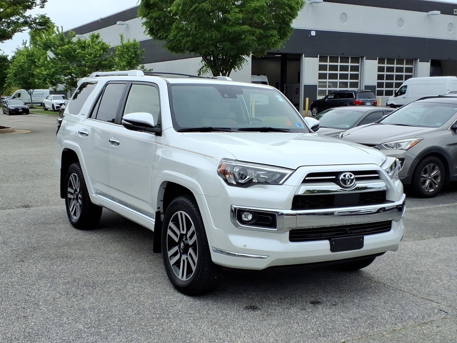 Used 2024 Toyota 4Runner Limited AWD/4WD image 3